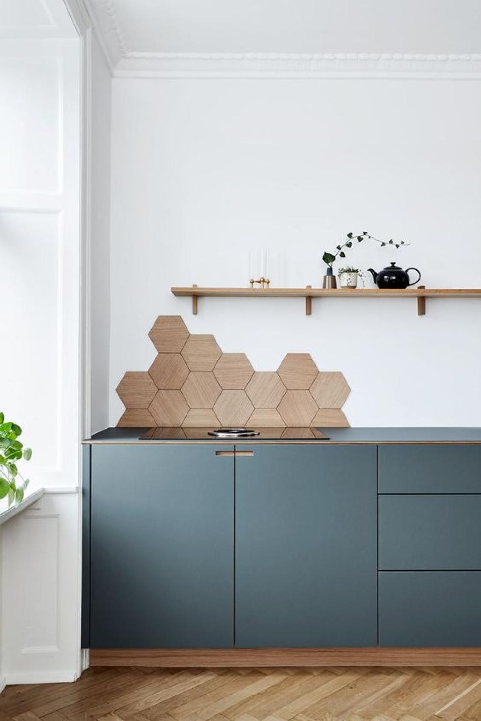 Blue kitchen, oak plinth