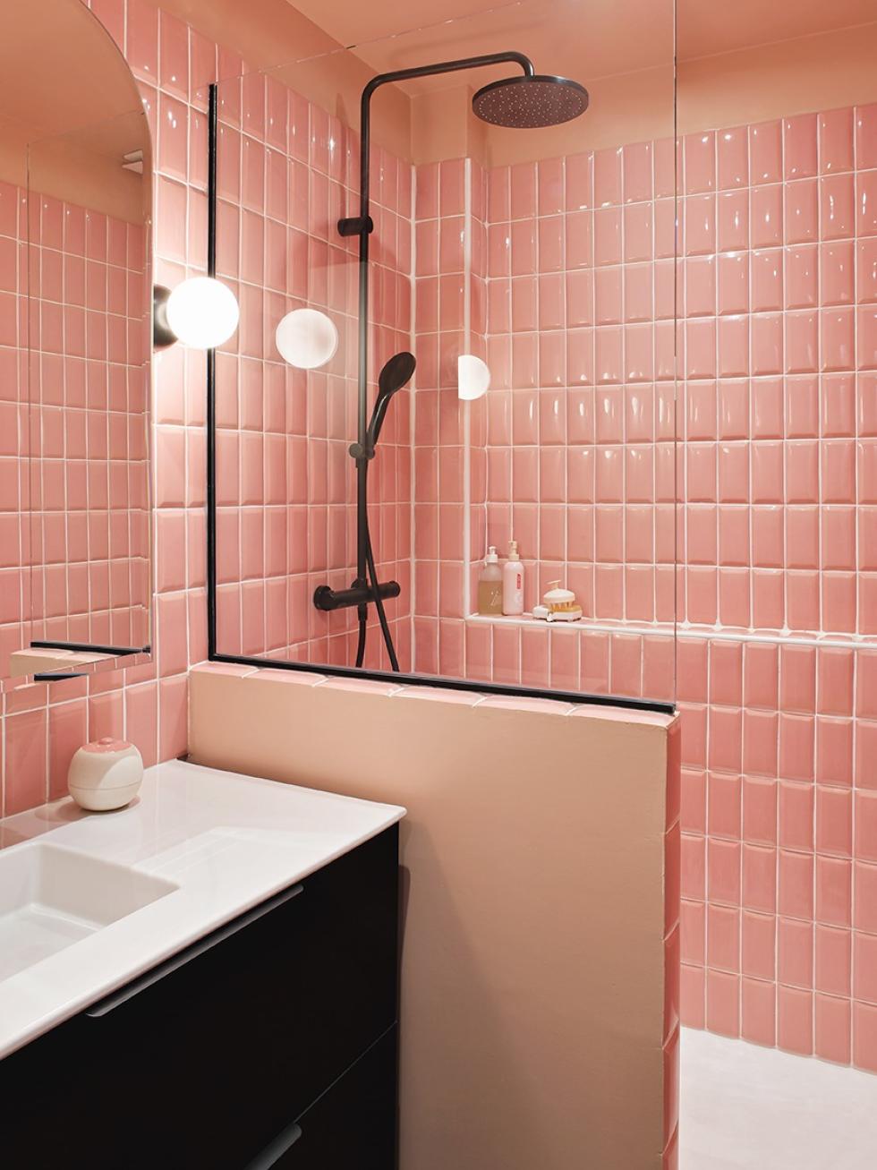 Lisa Gachet's bathroom - ⓒ Hervé Goluza for Plum Living