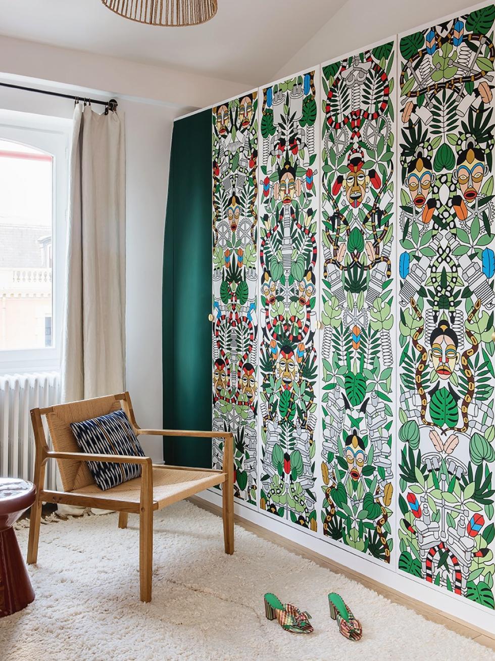Das Ankleidezimmer von Lucie Socrate - ⓒ Hervé Goluza für Plum Living