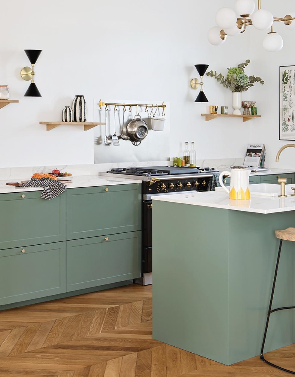 Shaker-Küche in Grün 03 - Vert de gris mit Plum Living Blenden