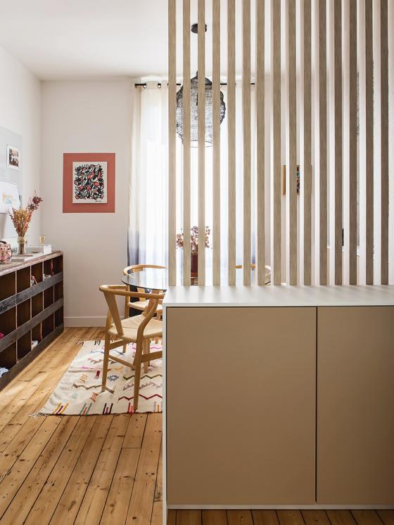 Ein Raumteiler bei Lucie Socrate - ⓒ Hervé Goluza für Plum Living