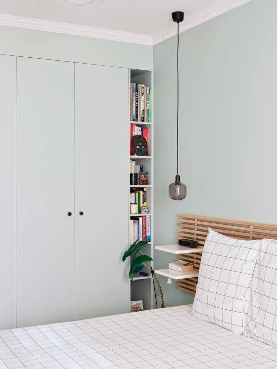Kleiderschrank in Grün 01 - Amandier grisé