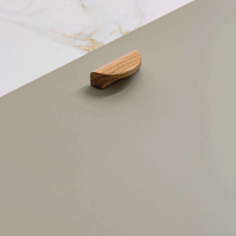 Handle | Aura