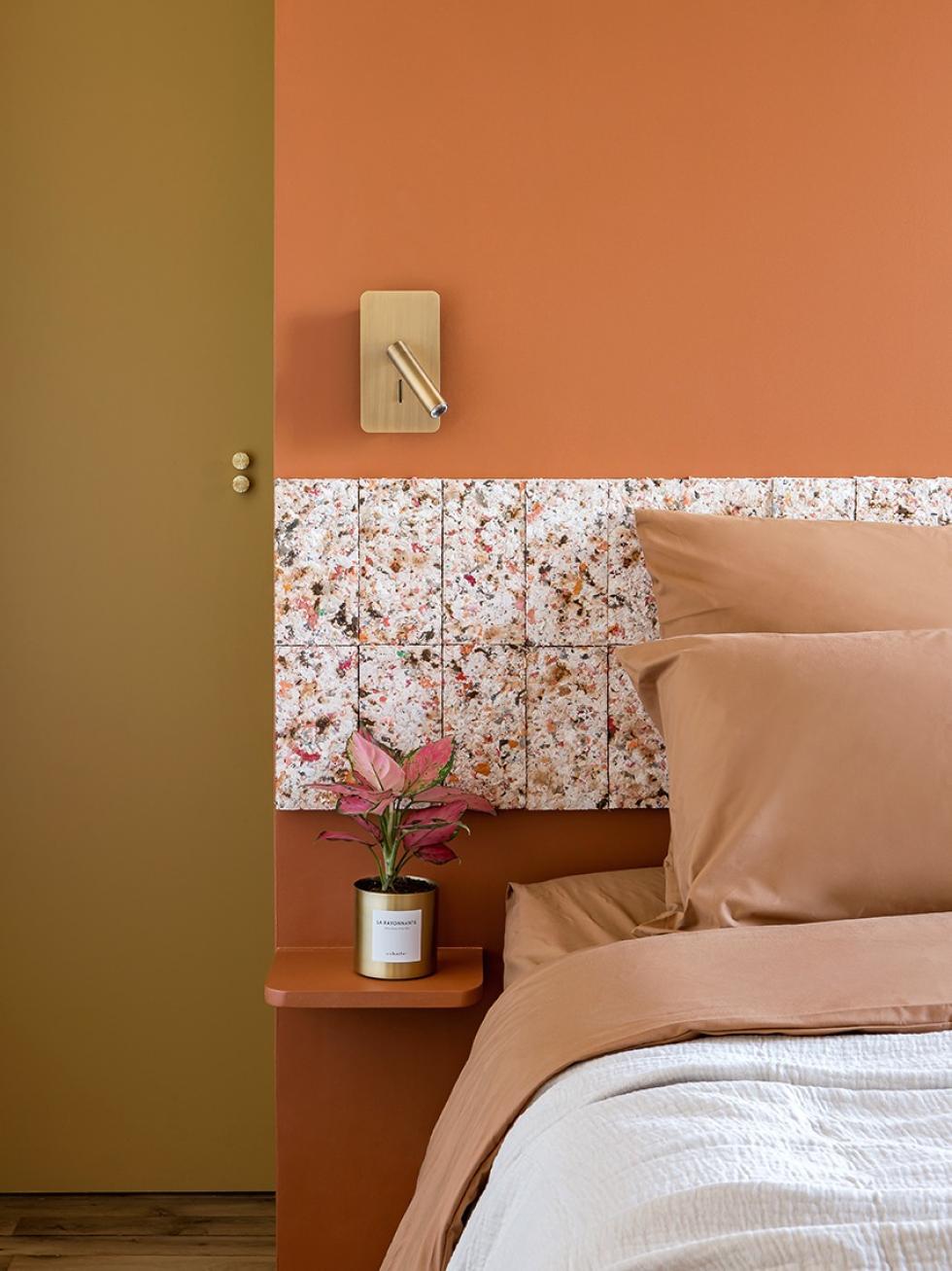 Retro-Hauptschlafzimmer in Terrakottatönen